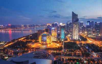 我从北京搬到杭州，杭州却正成为另一个北京